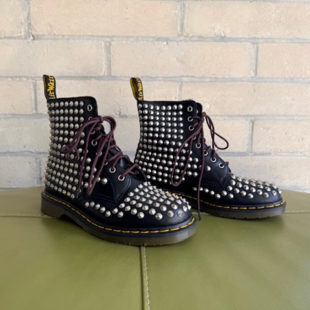 Dr. Martens 1460 studded boot size US women's 11 / 10 men / UK 9 EUC - Picture 3 of 9